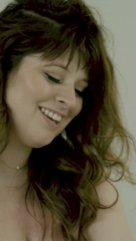 Objetificada: sessão de fotos nuas torna-se sexual w bea york
