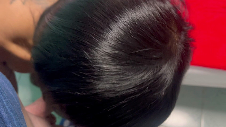 TransFindHer: Maria Peach - curvă de pe strada cambodgiană agățată și folosită