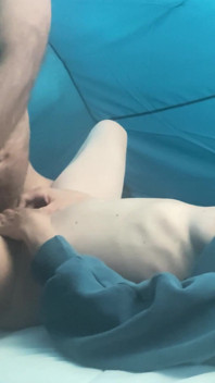 Porno accidental în camping cu înregistrare de acasă - Fute-mă cu pula și vibratoarele tale, sunt foarte curvă și excitată!!