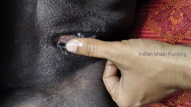 Indianbhabifucking: Sumitha Bhabi and Husband Friend Sex on Bedroom