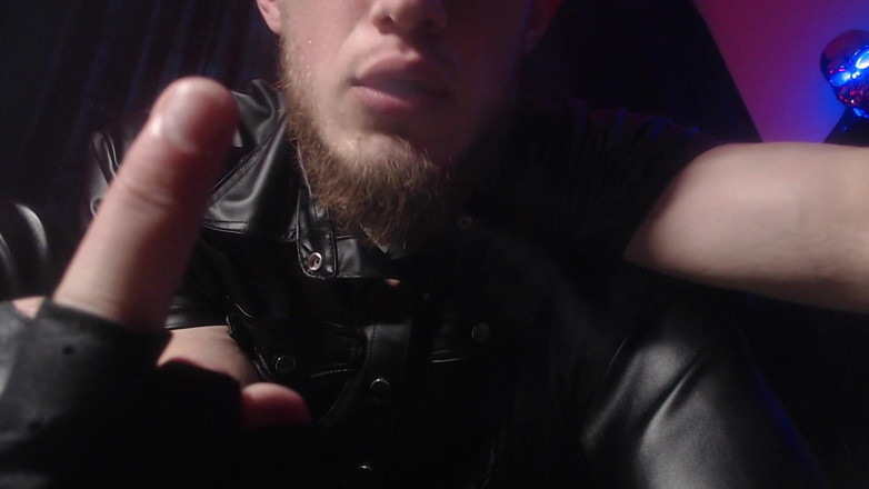 Hunky time: Alpha Im Leder - Rauchende Dominanz