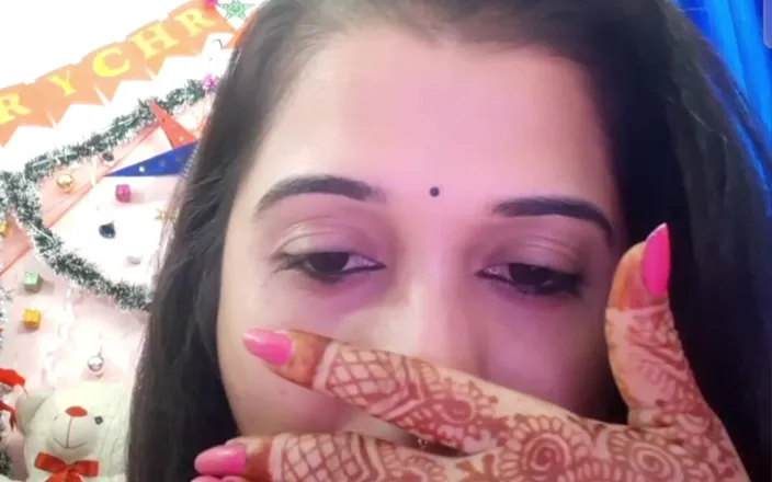 Kanchan devi: Smart Bhabi Hard Pussy Pumping on Video Call
