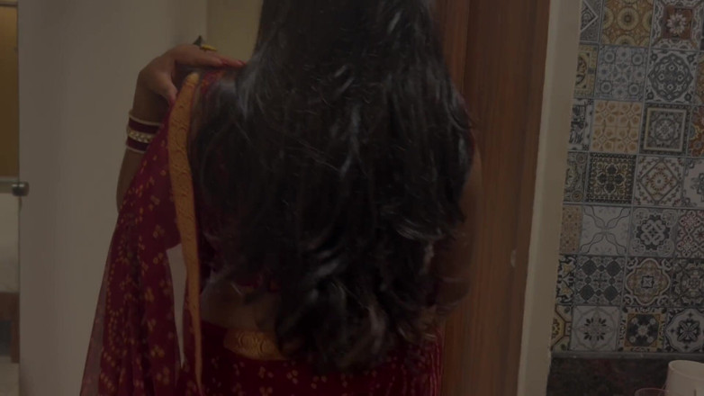 Besharam Jodi: Indian Saree Wali Bhabhi Fucked Hard by Her Shameless Brother-in-law...