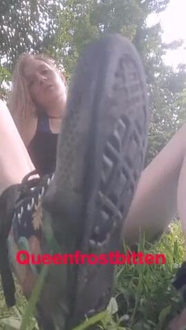 Queen Frostbitten: Worship my amazing chucks