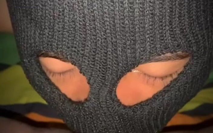 memekbinor: Lízej jí nejprve kundičku, než je ošukána