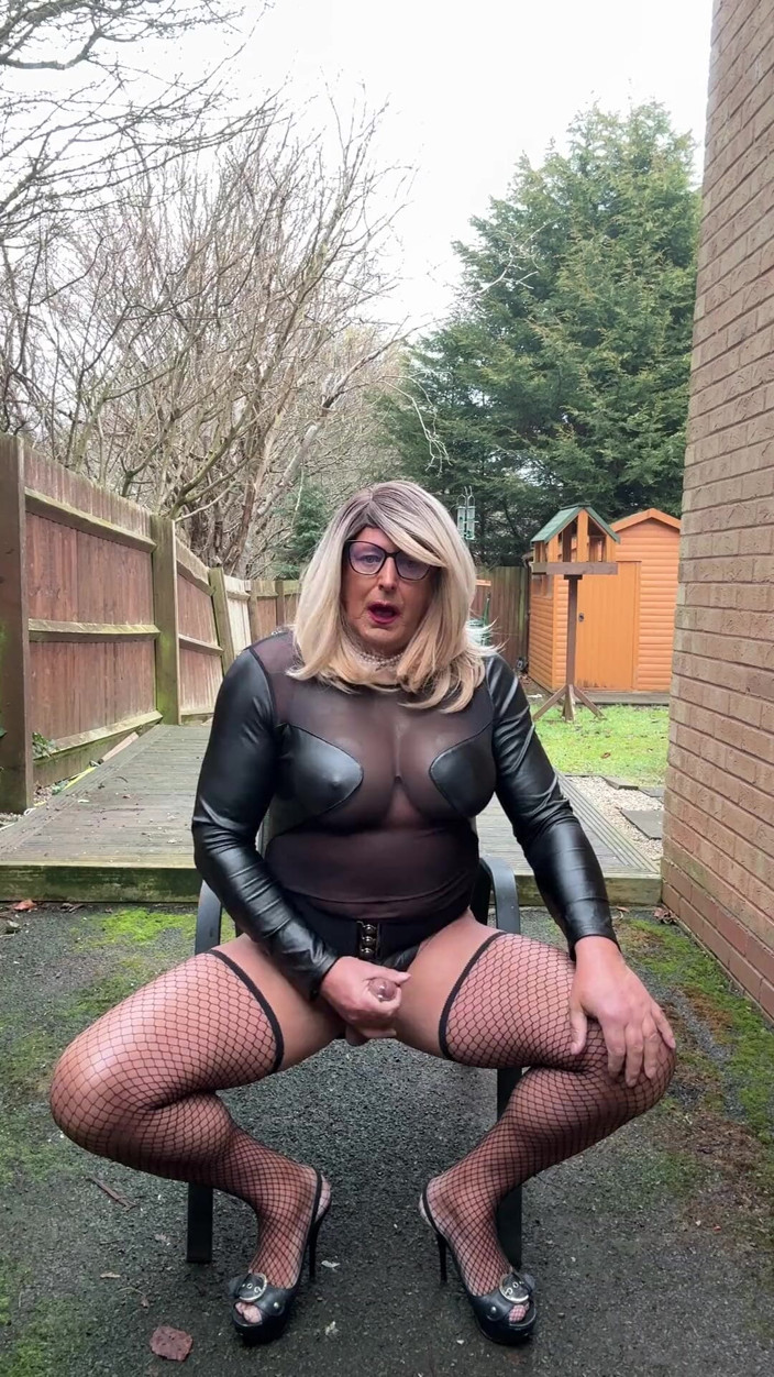 Kellycd2022: Sexy Crossdresser Kellycd2022 in Black Bodysuit and Heels