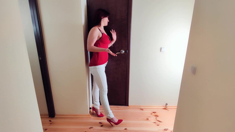 Adele Amber: I jeans bianchi stanno bagnando,,,,,