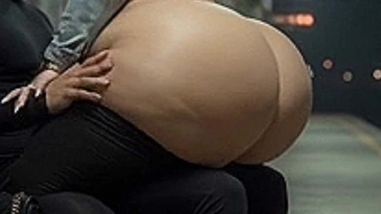 Animate golden: Maskierter fremder packt dicken bBW-arsch am leeren bahnhof