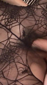 Spermahungrige thailändische transe bell lutscht weißen schwanz voller sperma