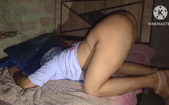 Amrita for you: Videoclip sexual cu sora vitregă indiancă desi