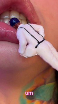 Giantess Upokorzenie wącham cię połykam i miażdżę cię od wewnątrz i inflacji brzucha