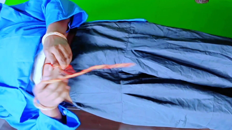 Rakul008: Heißes teen college-mädchen zieht sich um und stiefbruder erwischt sich...