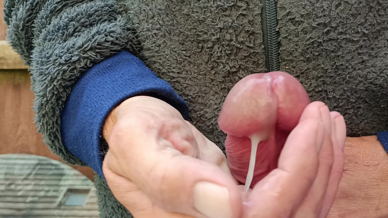 Rockardglans: Gran polla sin cortar, paja y corrida, una paja al...