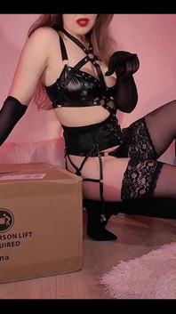 Sei ein guter Junge und erraten, was in der Box ist