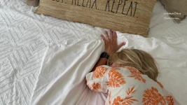 Götten sikiyorum sonra beni sikiyorum.