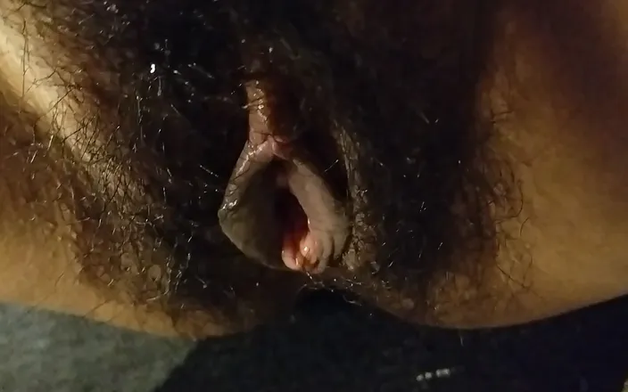 Xoxo Times: Desi Bhabhi Fingering Her Pussy with Didlo Hot Nipple Tiny...