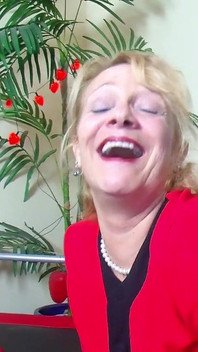 Alman olgun seks psikoloğı yardım isteyen bir çifti ziyaret etti