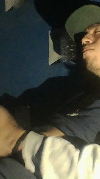 Assistindo vídeos meus me masturbando