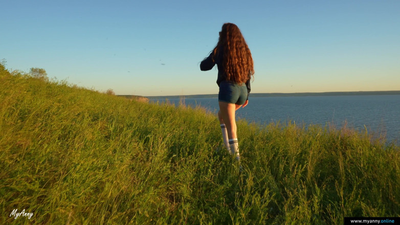 MyAnny: Risky outdoor creampie in nature!