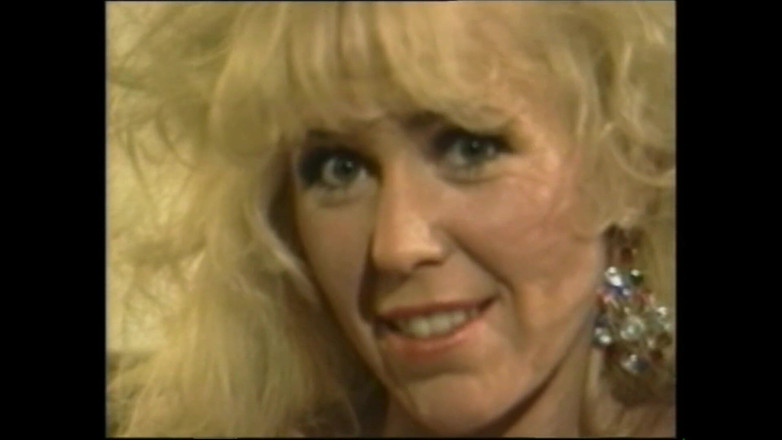 MCG Empire: Tabiat buruk wanita tua