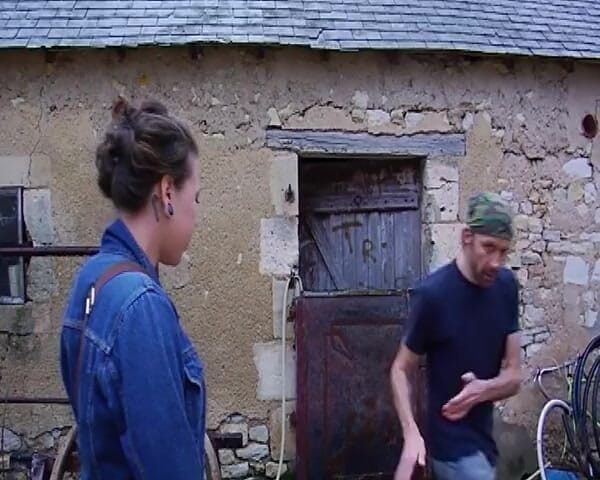 Filles Francaises: Tattooed French slut eats cum after rough anal fuck