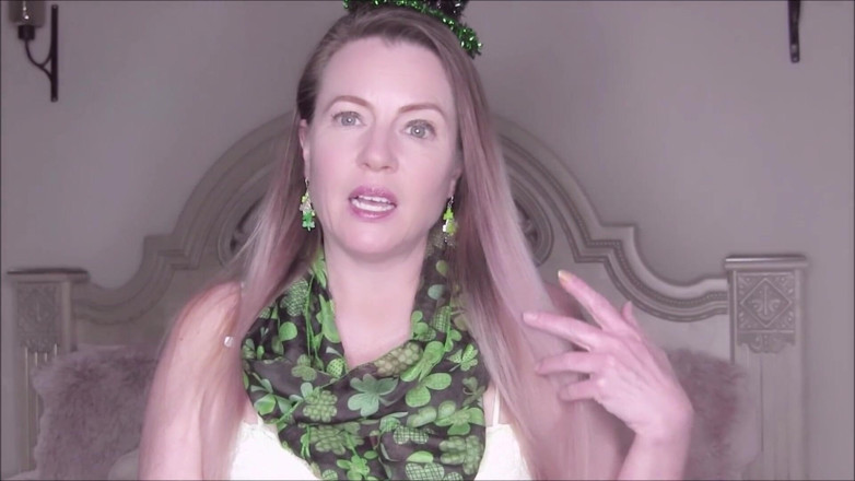 Nikki Nevada: วันเซนต์แพทริค แม่เลี้ยงเย็ดดิลโด้และ JOI