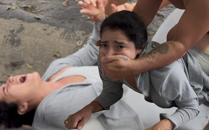 Roxxan: Primeiros socorros à minha vizinha porque ela caiu