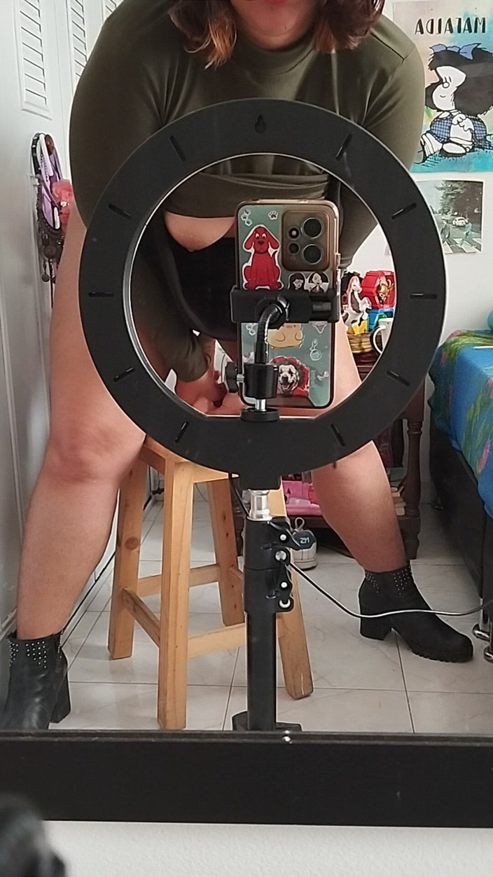 Nana Bela: Ayna önünde seksi