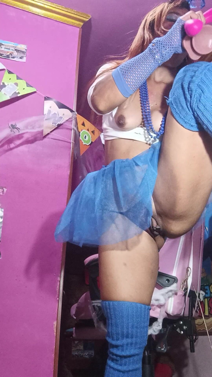 Barbychocolat: Very Happy Halloween Fuck My Fav Dildo Nd Squirt Cum...