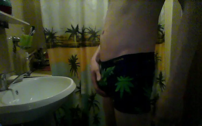 Rafael716: Flashlight cum in bathroom.