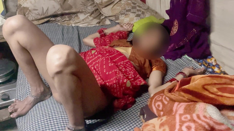 Madhya Sangeeta: おばさんがセックスの仕方を教えてくれた