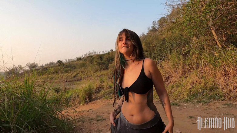Alemao Hub: Dread Hot Se Moja Por Tener Sexo En Público, Y...
