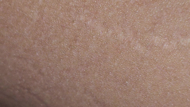 Secret Siren: Ostrovní děvka saje ptáka v červeném prádle