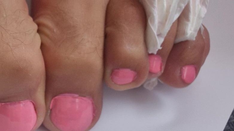 SavageHeater59: Я делаю маникюр, ноги и руки в розовом цвете