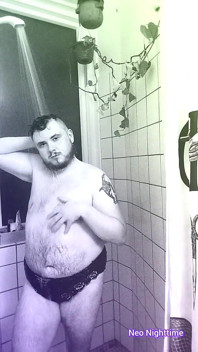 Czas kąpieli dla trans facetów