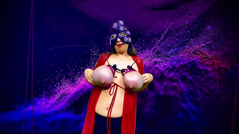 VeeVee Vixen: Enormes tetas atadas apretadas