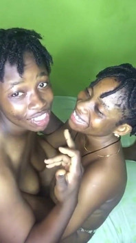 Black teens love pussy licking