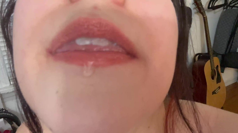 lilredvelvettt: Tiny Loser Adventure