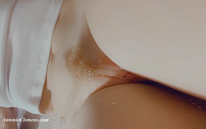 FoxyAleksa: Acabando en mi pequeño coño peludo