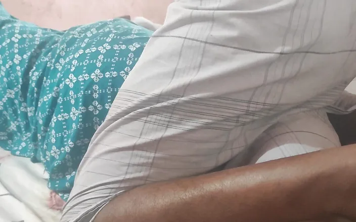 Realmallucouplevlog: Indian Cute Kerala Mallu Girl with Boyfriend Eating Pussy