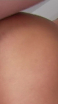Sexy loira gata Carmel Moore recebe bolas fodidas fundo em uma gozada interna bagunçada por um garanhão do bwc