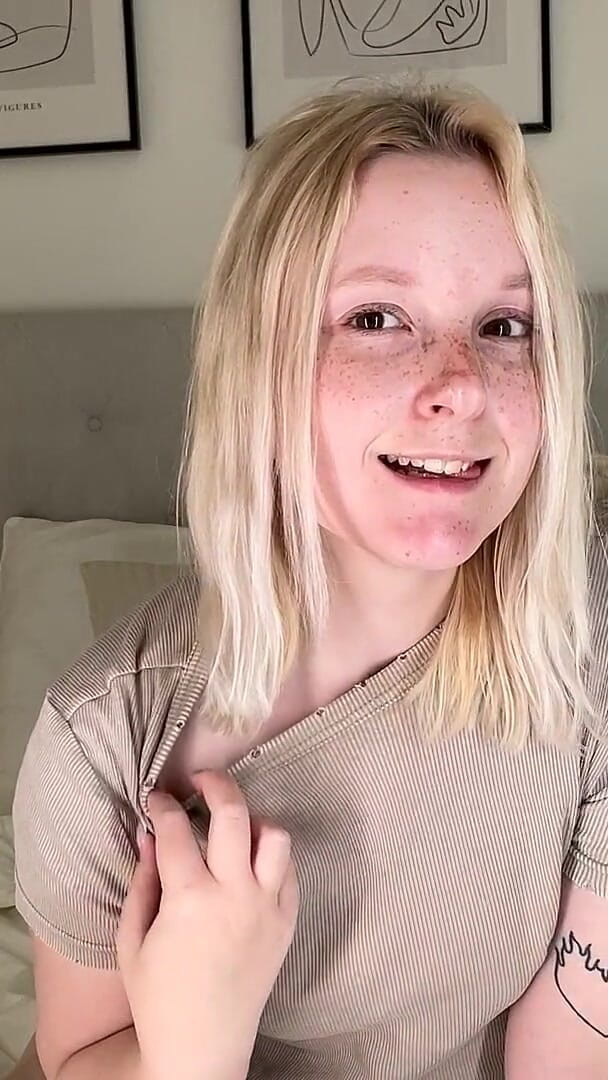 WeAreNewbies: A Little Show From Julia