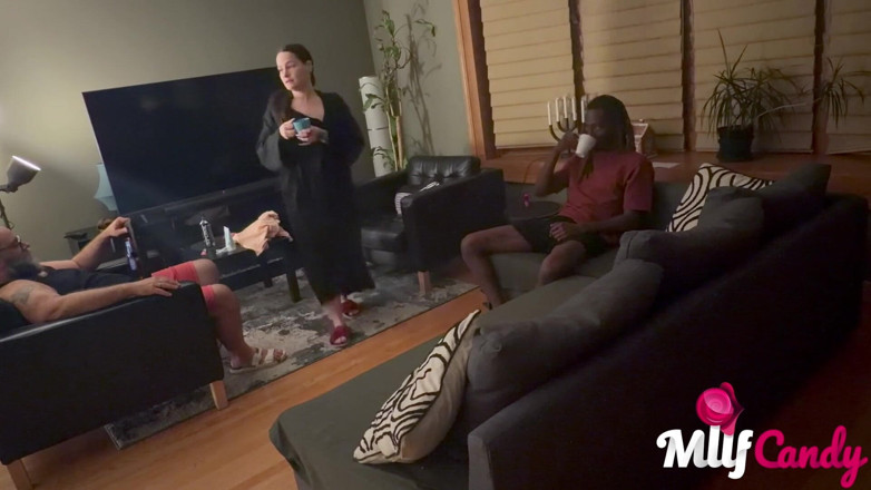 MilfCandy: Complet 53 minutes dans les coulisses de Mme Hollywood vs Mrblvckrose...