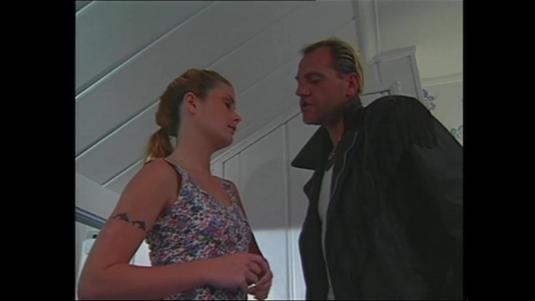 Muschi movie official: 美しいお嬢様が義父に犯された