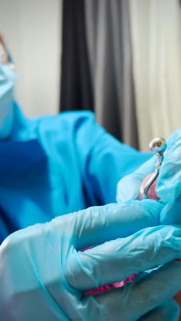 Momifié et tourmenté par 2 infirmières cruelles 1/3