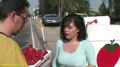 La miLF paffuta rimorchiata per il suo primo bangvan DP