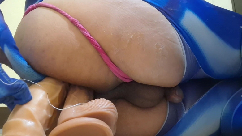 fermerino: サムスのアナルが2つのディルドを尻に突っ込み、二重に貫かれる