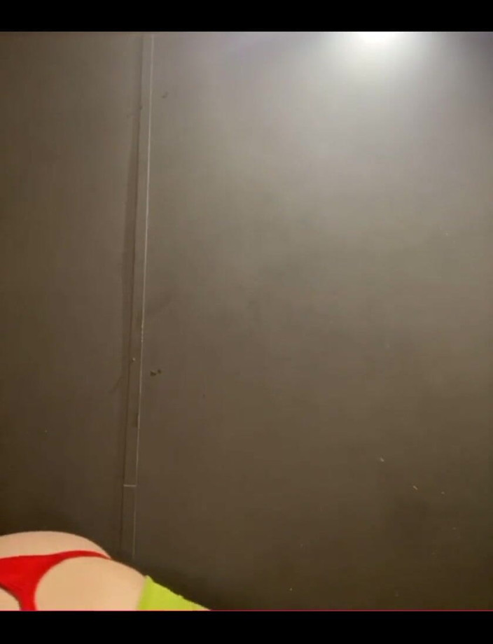 JuiceLussie: Bắn nước cực độ. Làm tình qua đường lỗ hậu nóng bỏng...