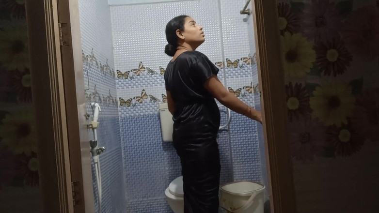 Telugu Couple: Indische heiße ehefrau wurde beim duschen im badezimmer gefickt