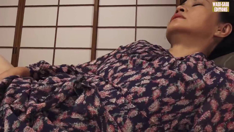 MILF, Wabi-Sabi Editions: 에로틱한 드라마 극장 우아한 여관 주인과의 관능적인 만남 -3 장면
